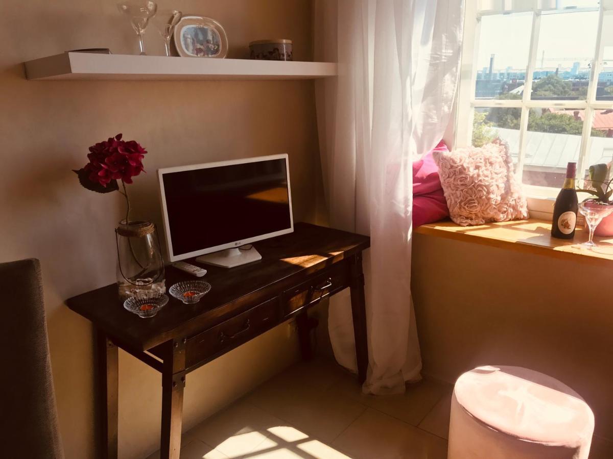 Cozy Oldtown Studio With Magnific City View 塔林 外观 照片